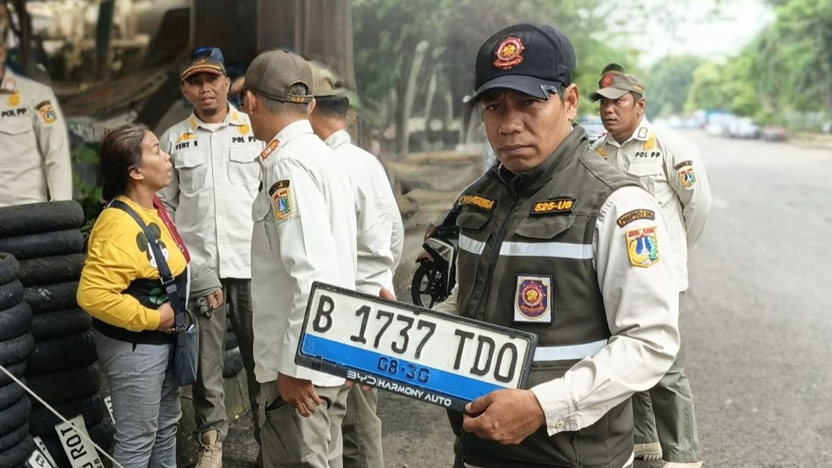 Satpol PP amankan pelat
